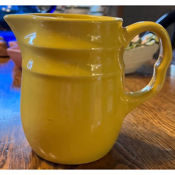 Vintage Yellow Stoneware Pitcher Creamer Handle Made in USA Serving Tableware - Picture 3 of 10